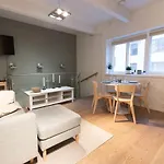 Apartment Kaksikerroksinen Asunto Ullanlinnassa Oma Helsinki