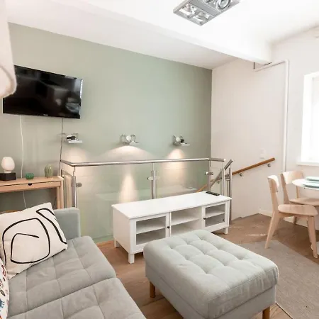 アパート 2ndhomes Premium 2-storey With Private In Ullanlinna ヘルシンキ